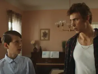 ‘Griffin in Summer’ – Teen crush tale takes a wildly witty edge